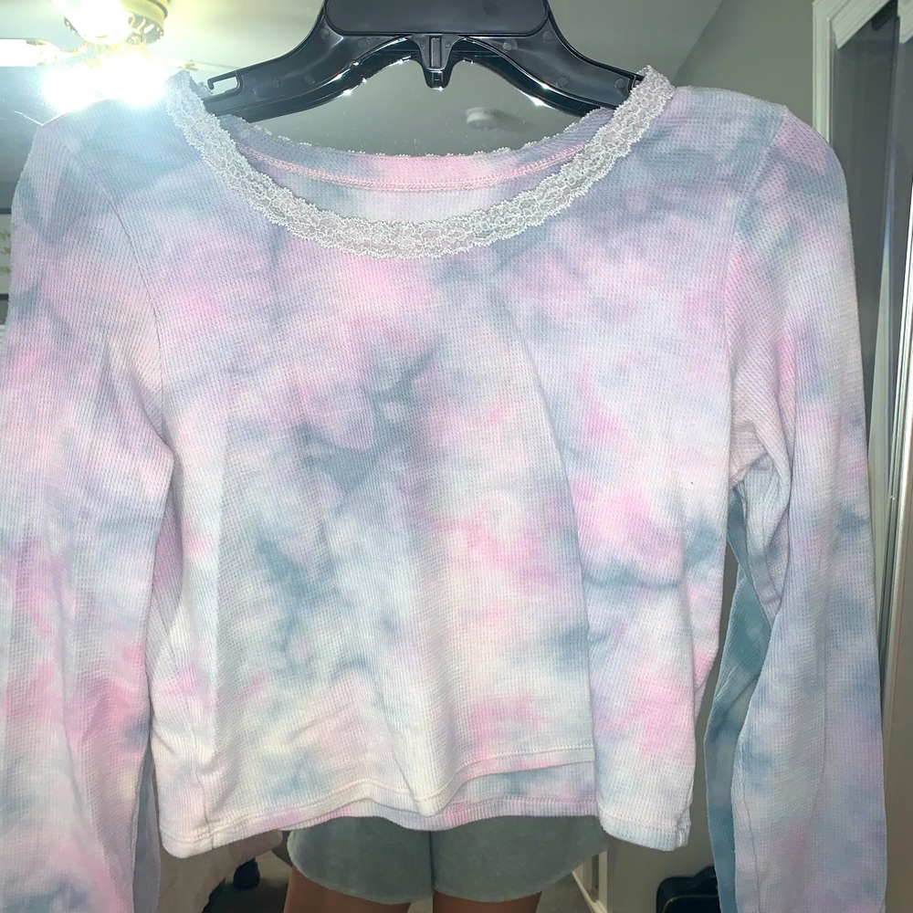 Long sleeve cropped American eagle tie dye top